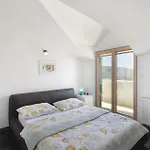 Nyaraló Four-bedroom In *