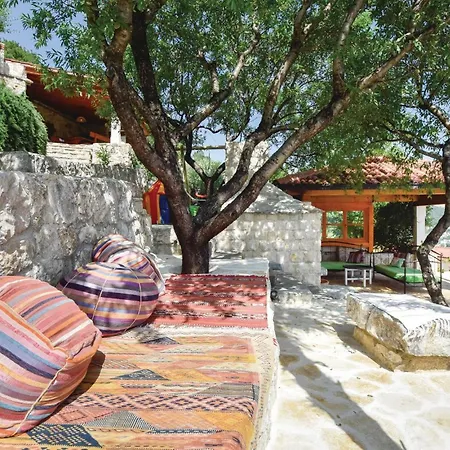 Four-bedroom In * Klis