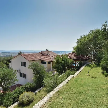 Four-bedroom In Сasa de vacaciones *